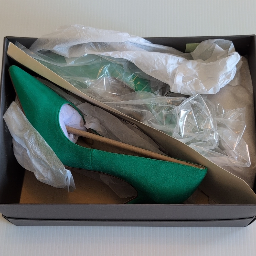 🎉SALE🎉 Host Pick 🎉 👠ANN TAYLOR MILA SUEDE PUMP - BRIGHT JADE 👠 - Picture 4 of 9